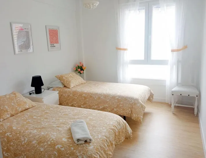 Apartamento de vacaciones para 5 personas, con balcón y vistas - 1