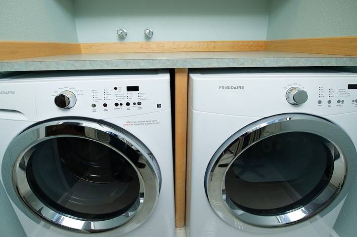 Vacation rental for 5 people, with balcony and hot tub in Depoe Bay