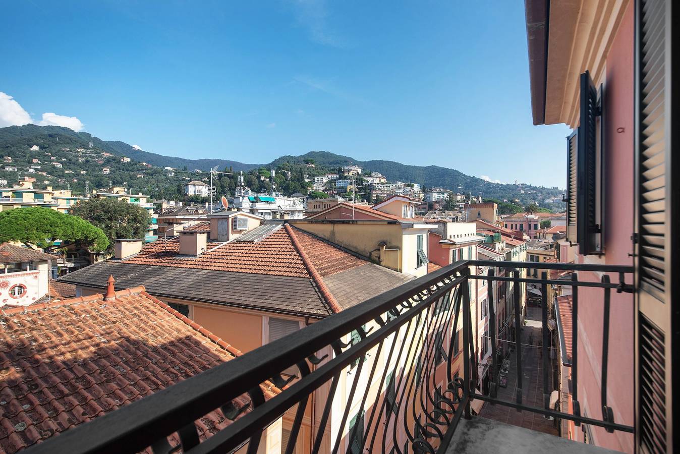 Entire apartment, Apartment 'Appartamento Gabbiano' with Shared Terrace, Wi-Fi and Air Conditioning in Rapallo (City), Rapallo