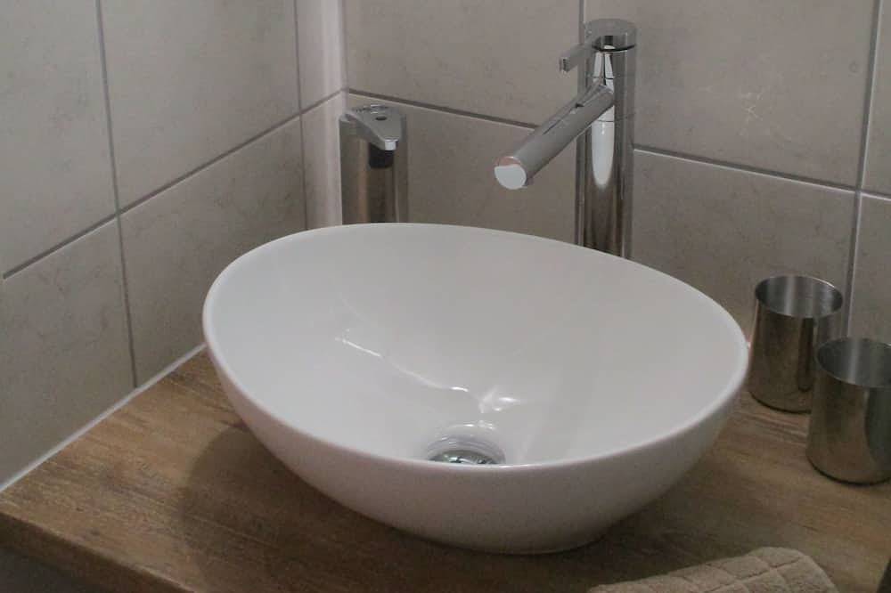 Ganze Wohnung, Ferienwohnung 'Am Sulzbach' mit Privatterrasse und Wlan in Sulzburg, Südschwarzwald