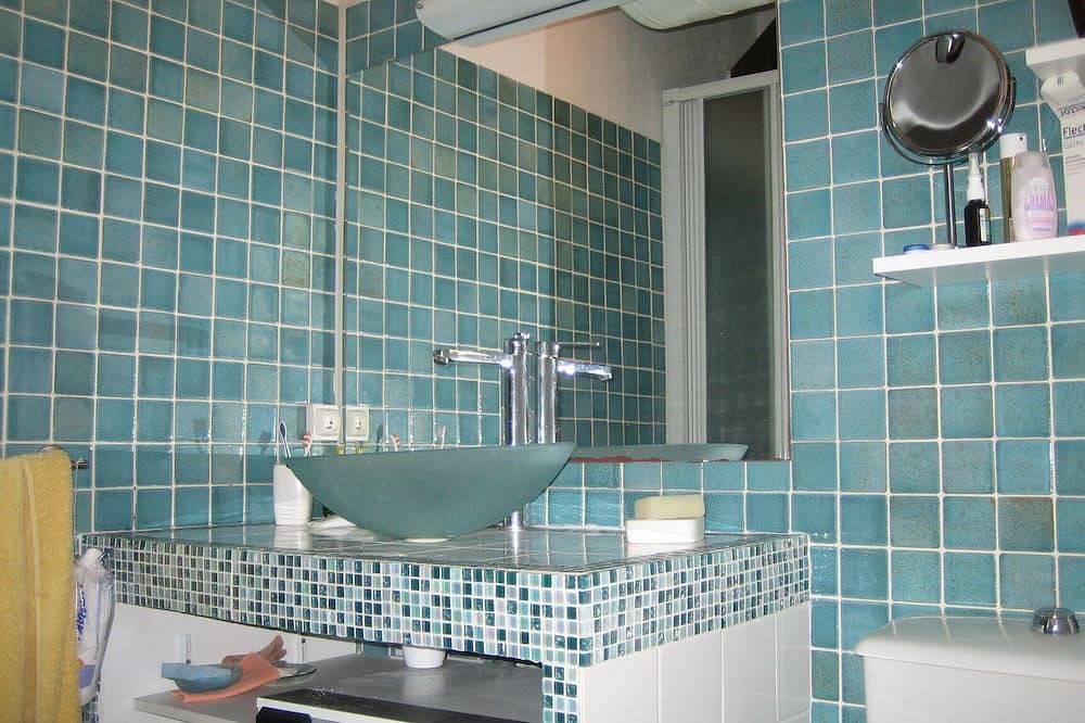 Geheel appartement, Studio de Charme Avec Terrasse in Sainte-Maxime, Draguignan en omgeving
