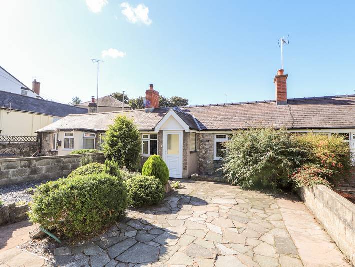 Bungalow for 4 people, with garden in North-Wales