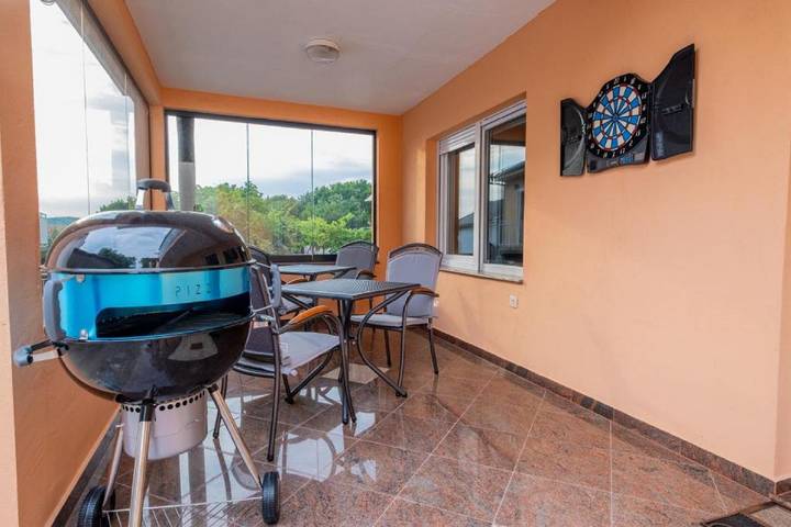 Zentrumsnahes Ferienhaus mit Privatparkplatz, Eintrittskarten für Bootsausflug und Aquarium in Novi Vinodolski, Primorje-Gorski Kotar