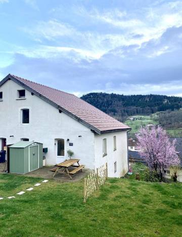 Gîte pour 6 personnes, avec jardin et terrasse à Fresse-sur-Moselle