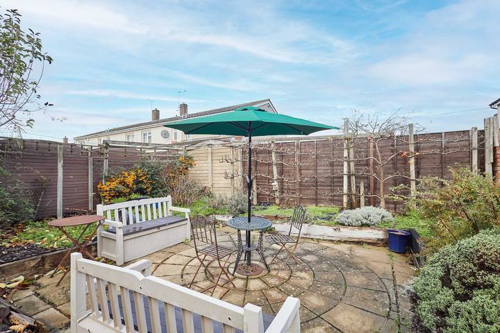Host & Stay | Riders Rest in Bedford