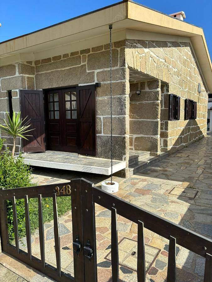 Location de vacances pour 8 personnes, avec jardin, animaux acceptés dans Mindelo - 3