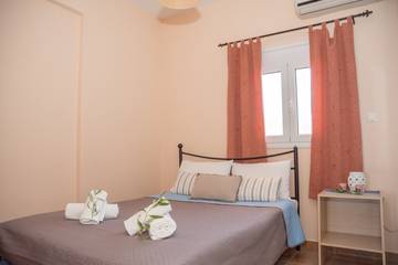 Camping per 4 Persone in Thermisia, Peloponneso, Foto 3