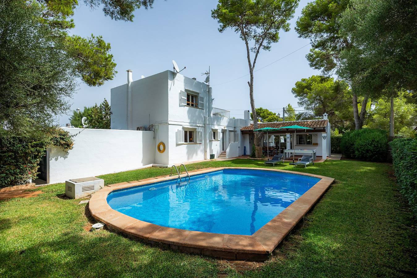 Villa 'Can Ferrer' with Private Pool, Wi-Fi and Air Conditioning in Caló de ses Dones (Santanyí), Santanyí