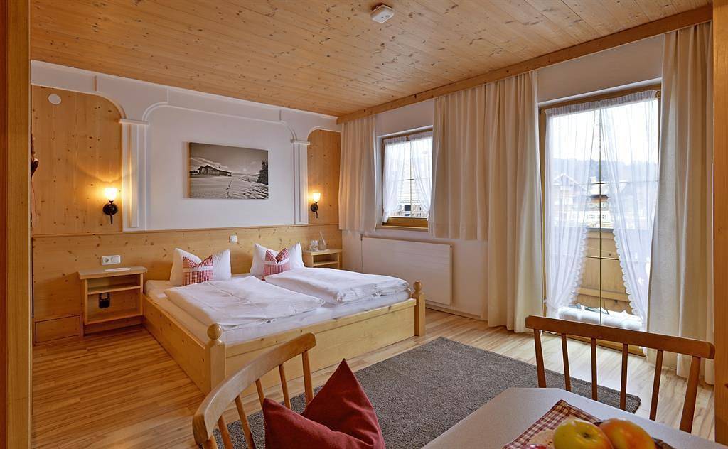 Ganze Ferienwohnung, Studio mit Kochnische in Kössen, Kaisergebirge