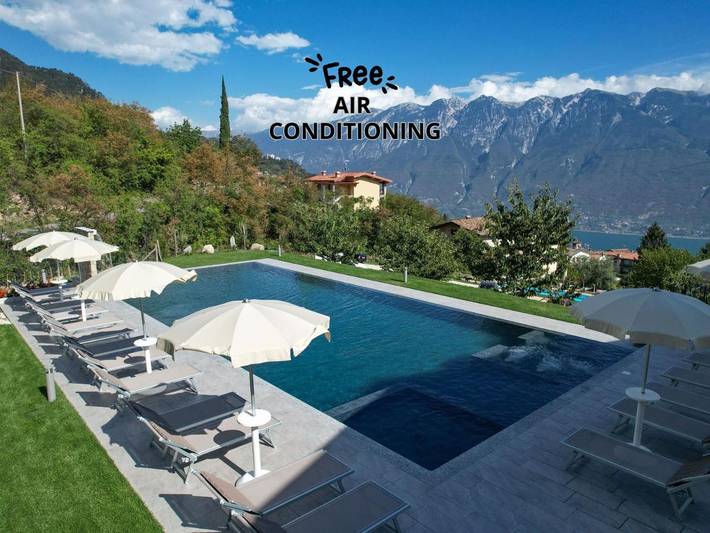 Appart’hôtel pour 6 personnes, avec vue sur le lac et vue ainsi que balcon et piscine