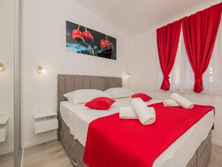 Rolig landlig villa i Naklice til 6 personer in Naklice, Omiš-Riviera