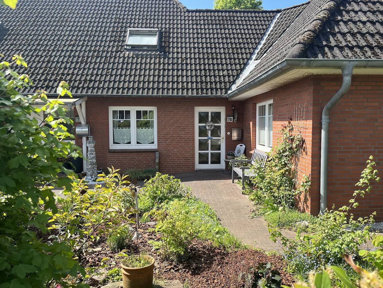 Ganze Ferienwohnung, Nord-Ostsee-Nest: Fewo mit Sonnenterrasse und Wallbox - Nord-Ostsee-Nest in Tarp, Eider-Treene-Sorge