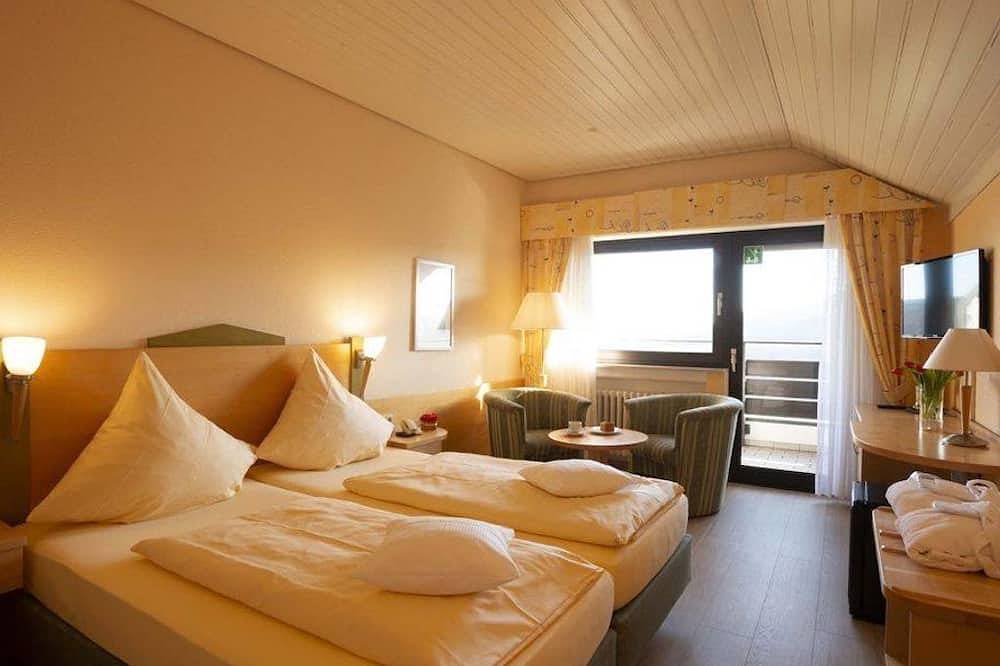 Südseite mit Balkon, mit Fernsicht ab 12 Ün - Waldhotel Sonnenberg in Bollendorf, Eifelkreis Bitburg-Prüm