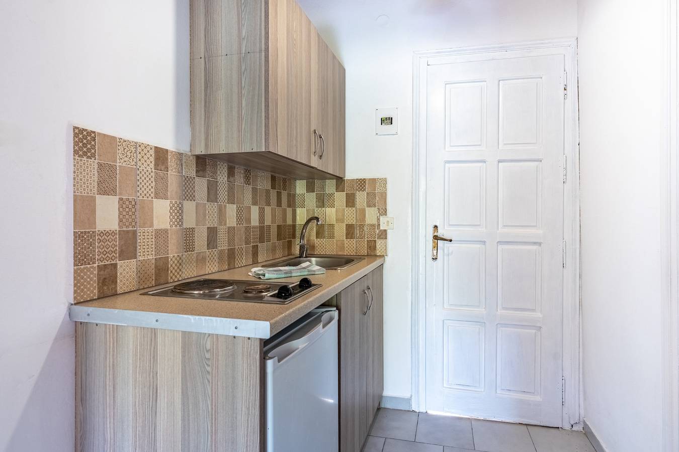 Studio entier, Studio 'Maltas 20' avec terrasse partagée, Wi-Fi et climatisation in Corfou