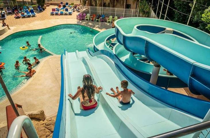 Camping pour 6 personnes, avec bassin pour enfant