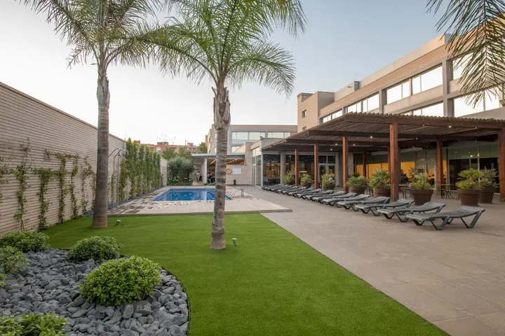 Hotel para 10 personas, con jardín y terraza - 1