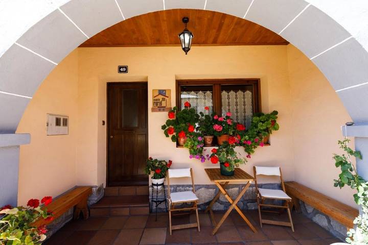 Casa rural para 10 personas, con Balcón además de Terraza y Vistas en San Leonardo de Yagüe
