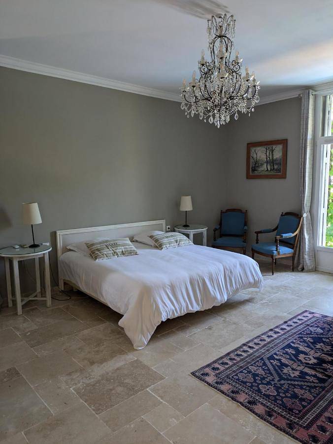 Gîte pour 2 personnes, avec piscine ainsi que vue et jardin à Tornac - 4