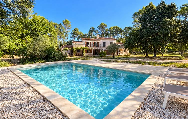 Charmant appartement avec piscine et terrasse - À 2 km du centre de Besse-sur-Issole in Besse-sur-Issole, Côte méditerranéenne (France)