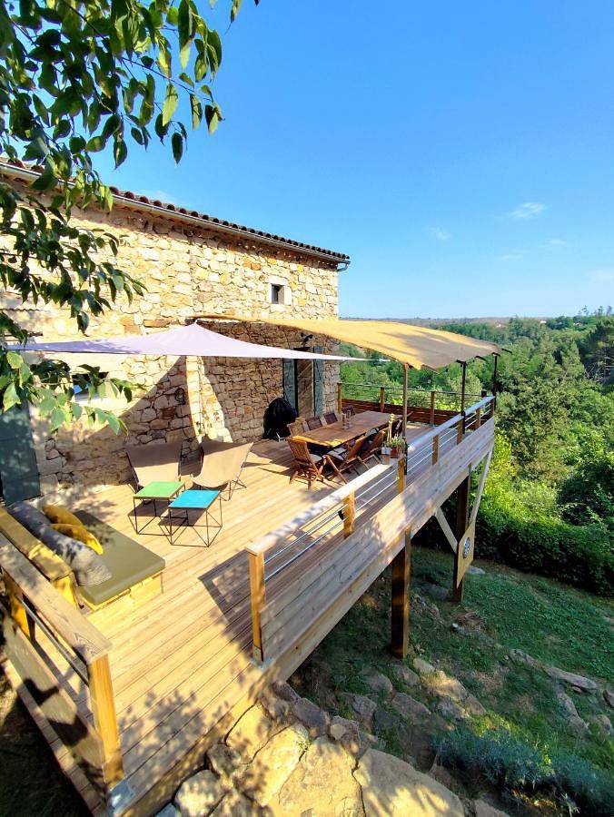 Villa per 8 persone, con Terrazza e Giardino nonché Panorama a Joyeuse