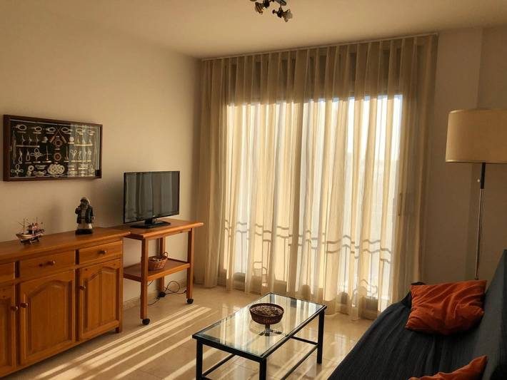 Apartamento entero, Apartamento 'Blau' con vistas al mar, Wi-Fi y aire acondicionado in Platja de l'Arquitecte (Terres de l'Ebre), La Ampolla