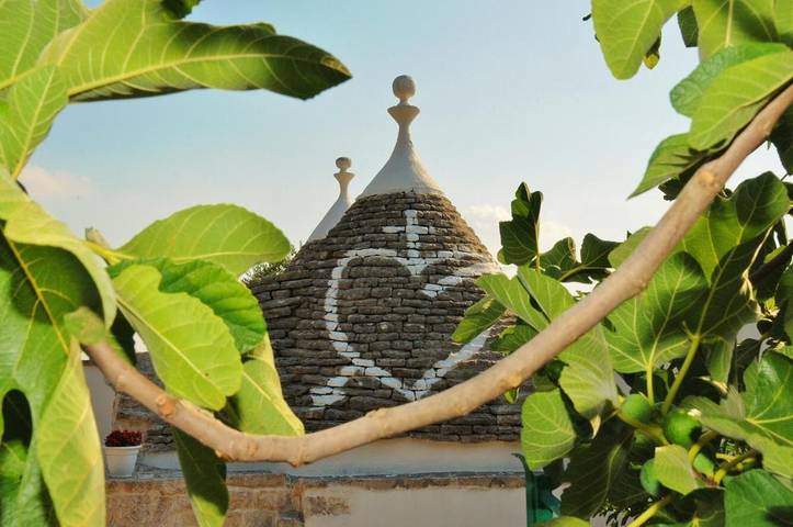 Agriturismo per 6 persone, con panorama e giardino, con animali domestici in Provincia di Taranto