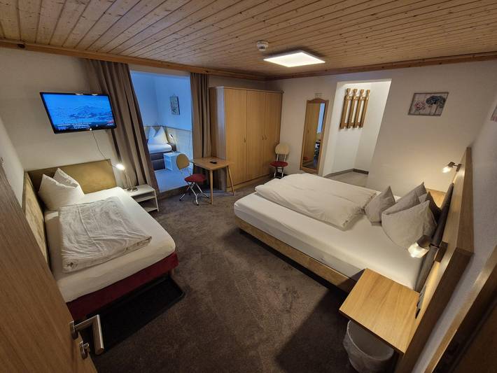 Vierbettzimmer mit Dusche, Wc in Ischgl, Verwall