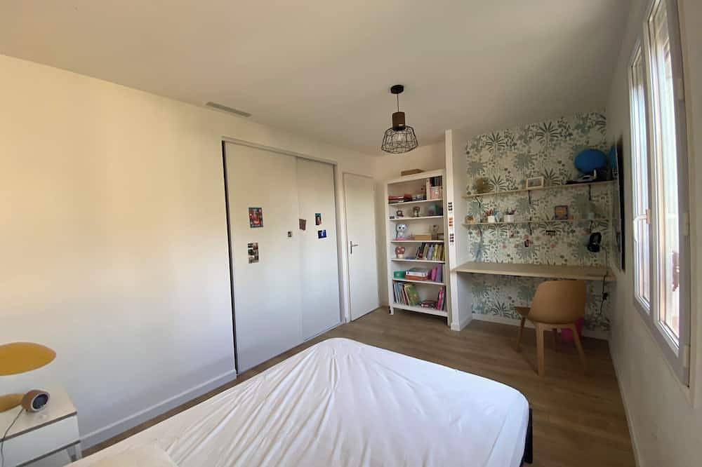 Maison de ville avec jardin et piscine. A 20 min des plages. in Lunel, Côte méditerranéenne (France)