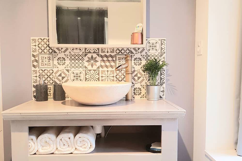 Charming cottage near Futuroscope, medieval city Chauvigny and La Roche Posay  in La Puye, Vienne