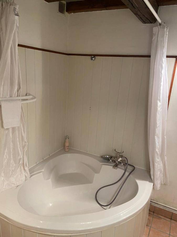 Appartement entier, One-Bedroom Apartment in Lachy, Marne