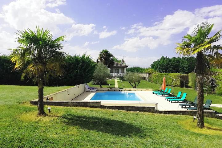 Maison de vacances pour 10 personnes, avec jardin ainsi que terrasse et jacuzzi