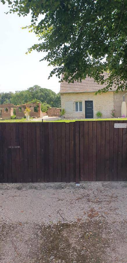 Double Room with Terrace in Saint-Germain-du-Plain, Région de Chalon-sur-Saône