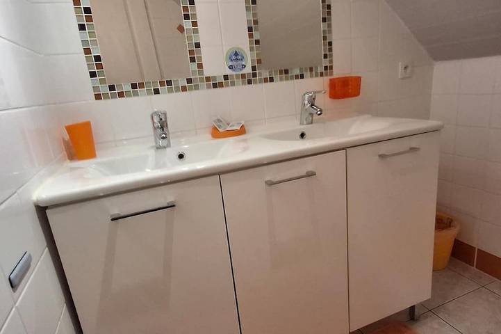 Location de vacances pour 4 personnes, avec jardin à Teurthéville-Bocage - 4