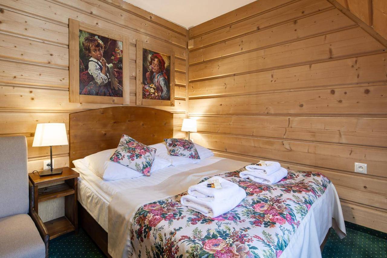 Cały apartament wypoczynkowy, Double or Twin Room with Balcony in Suche, Karpaty (Polska)
