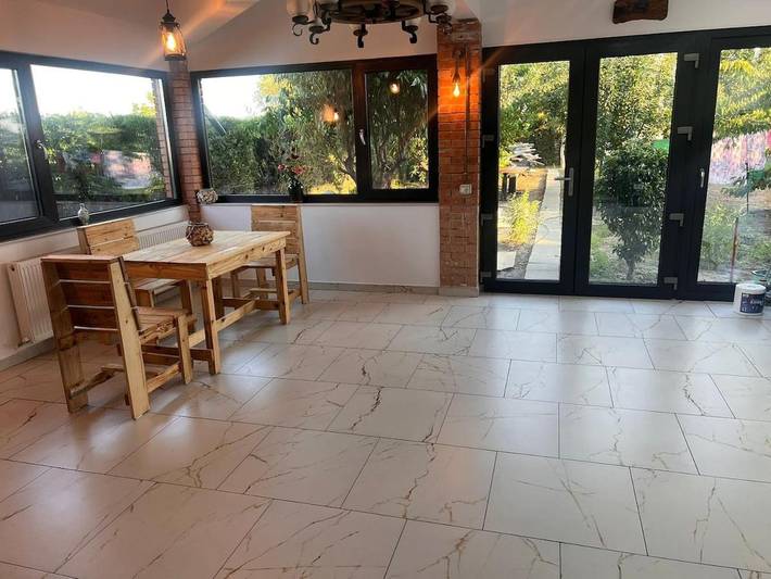 Gîte pour 3 personnes, avec terrasse ainsi que jardin et vue dans Giurgiu - 4