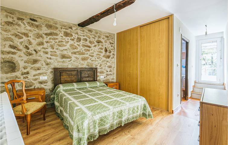 Acogedora escapada junto a la piscina con vistas al río in Saviñao, Reserva da Biosfera Ribeira Sacra e Serras do Oribio e Courel