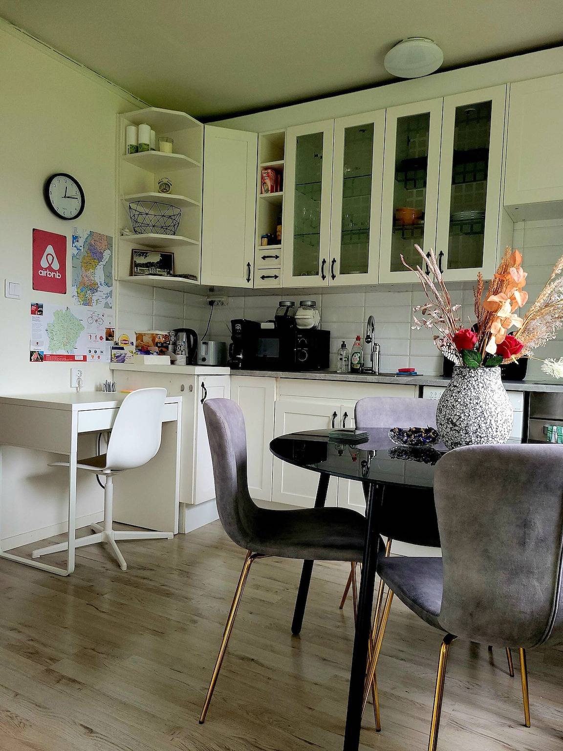 Ganze Wohnung, Charmantes Apartment mit 2 Schlafzimmern in Rejmyre mit Gartenblick in Finspang, Östergötland