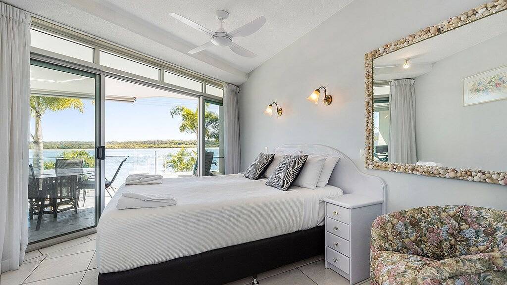 Ganze Wohnung, Beste Position entlang Gympie Tce, Nordlage in Noosaville, Noosa