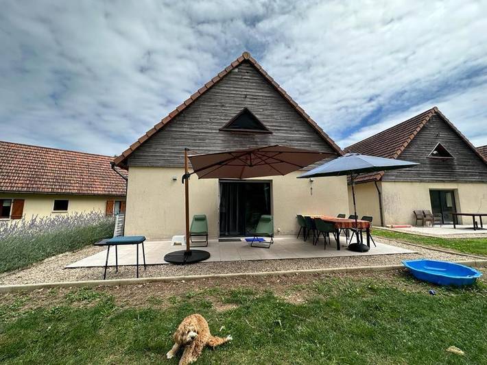 Location de vacances pour 6 personnes, avec piscine ainsi que terrasse et jardin à Lacapelle-Marival - 2