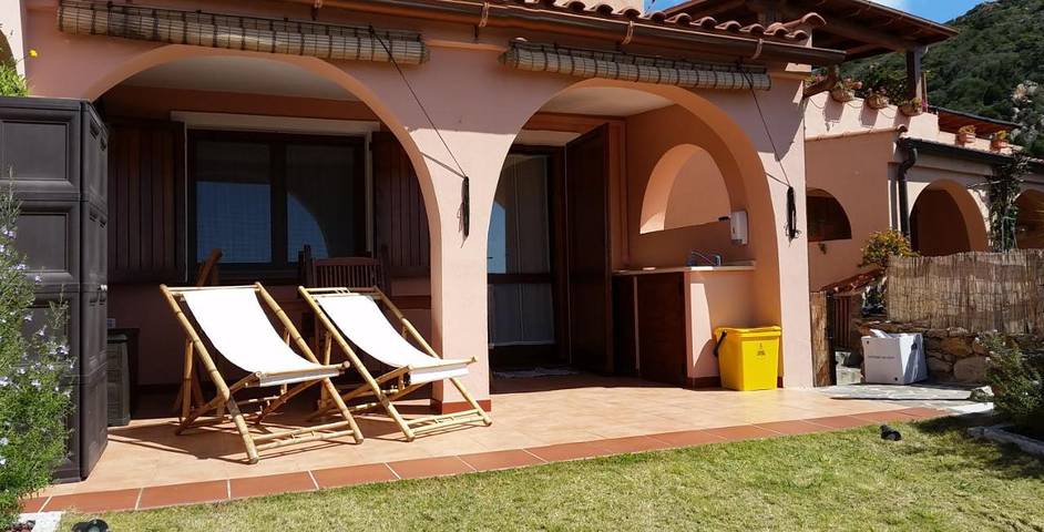 Villa pour 4 personnes, avec jardin ainsi que vue et piscine, adapté aux familles dans Eden Rock - 3