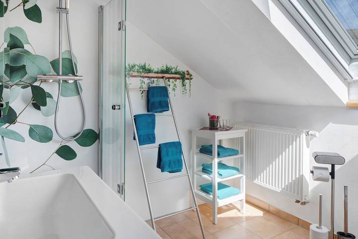 Ganze Wohnung, Ferienwohnung 'Anna' mit Bergblick, Gemeinschaftsterrasse und WLAN in Hofsgrund, Oberried