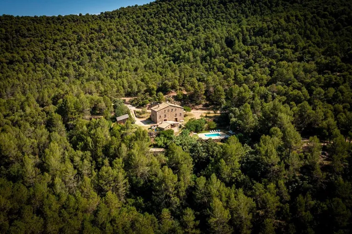 Chalet para 20 personas, con jardín además de vistas y piscina - 1