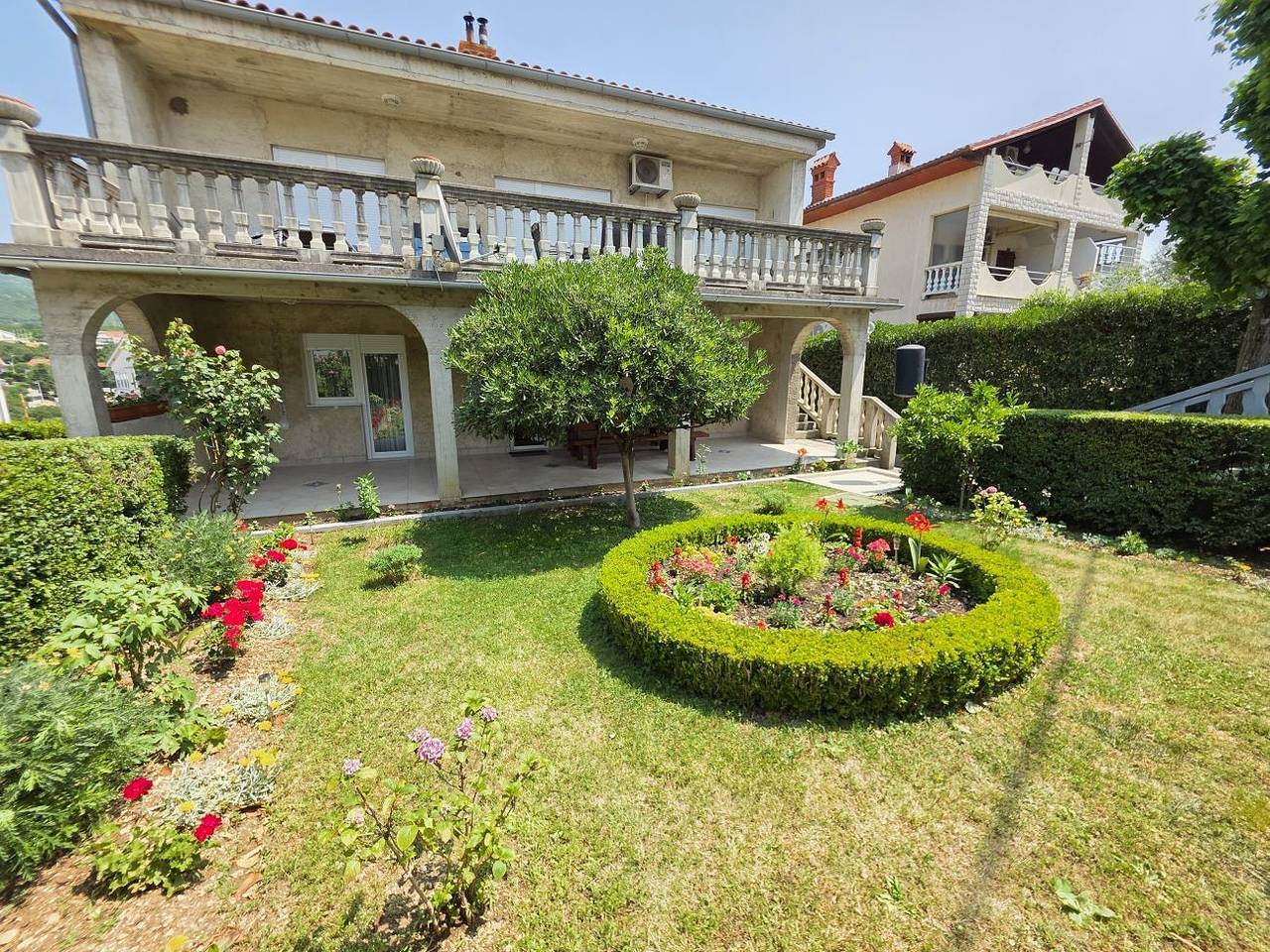 Ganze Wohnung, Ferienwohnung für 3 Personen mit Balkon/Terrasse in Plaža Bribirska obala, Novi Vinodolski