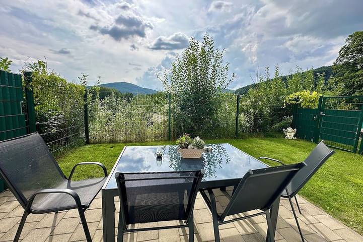 Ferienwohnung für 4 Personen, mit Terrasse und Garten