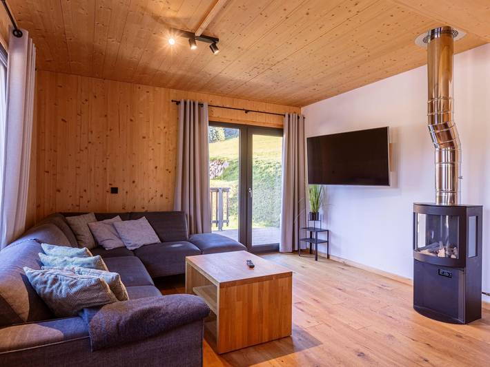 Ferienhaus für 8 Personen, mit Balkon/Terrasse und Balkon sowie Whirlpool und Terrasse in Hohentauern