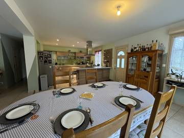 Location de vacances pour 14 personnes, avec terrasse et jardin à Le Grand-Lucé