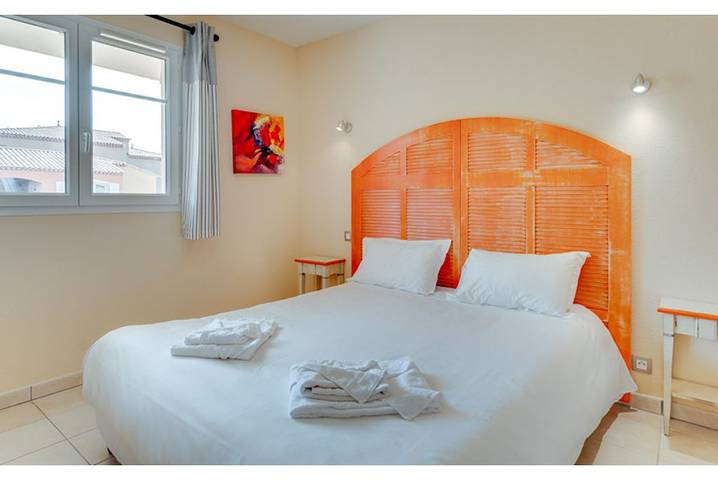 Gîte pour 6 personnes, avec Balcon et Terrasse ainsi que Jardin et Piscine à Tourrettes - 2