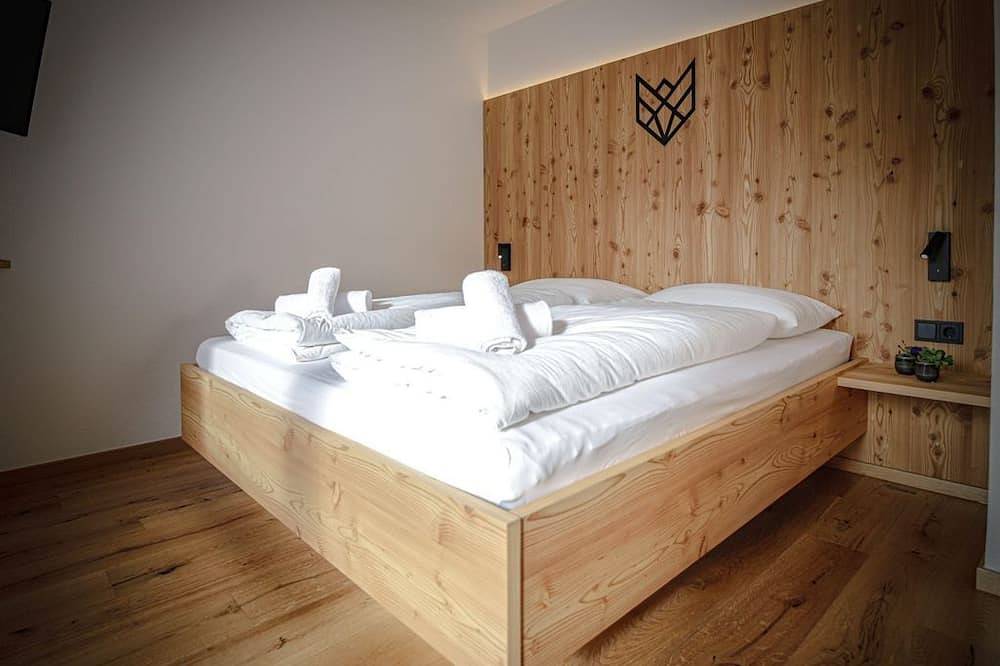 Ganze Wohnung, Lärche - Wolf Apartments in Vals, Zillertaler Alpen