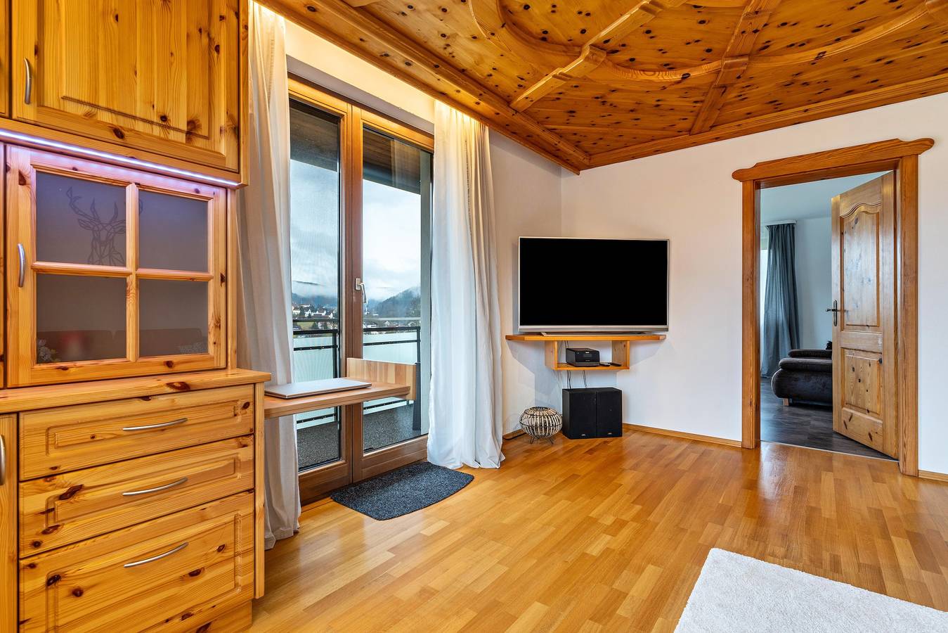 Apartamento entero, Apartamento 'Ferienwohnung Panorama' con vistas a la montaña, terraza compartida y Wi-Fi in Baiersbronn, Selva Negra Central