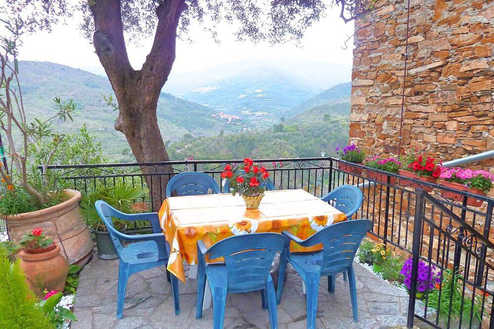 Casa Mamma Rosetta, Ad un passo dal Mare, dalla Montagna e dalla Pista Ciclabile in Civezza, Riviera di Ponente